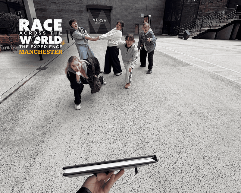 8_Team_Selfies_in_Manchester_RATW_001