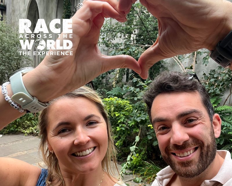 couple-doing-heart-hands