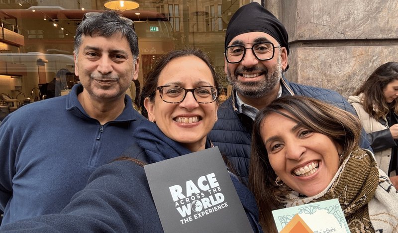 Team_playing_RaceAcrosstheWorldExperience_001