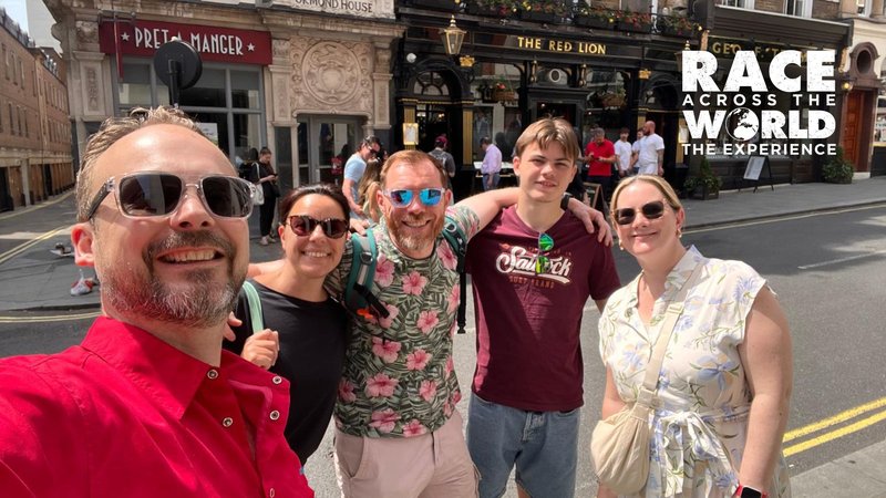 Team_playing_RaceAcrosstheWorldExperience_In_London_003