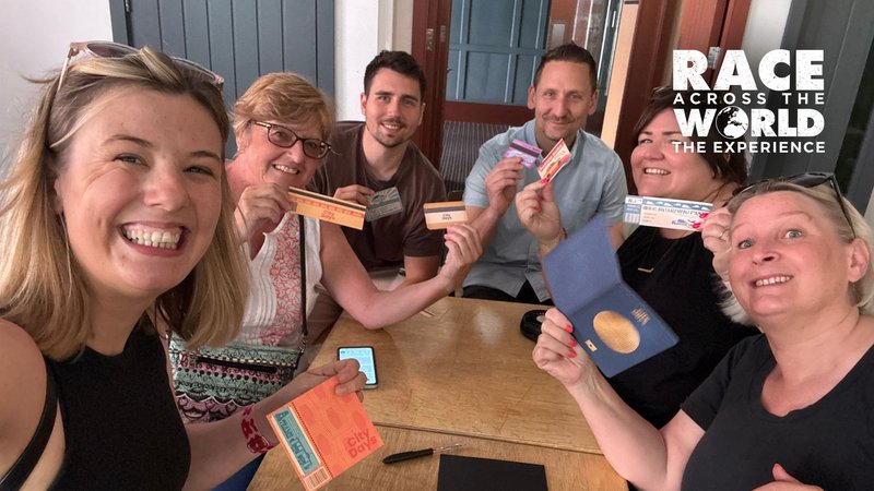 Team_playing_RaceAcrosstheWorldExperience_in_Manchester