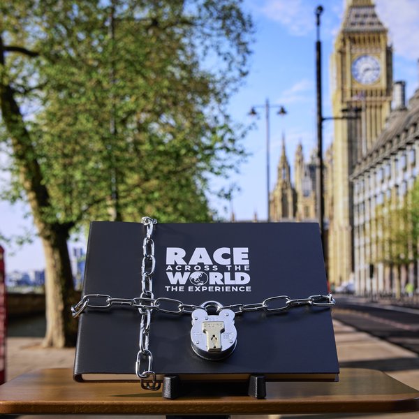 Guest-book-Big-Ben-Race-Across-The-World-TheExperience