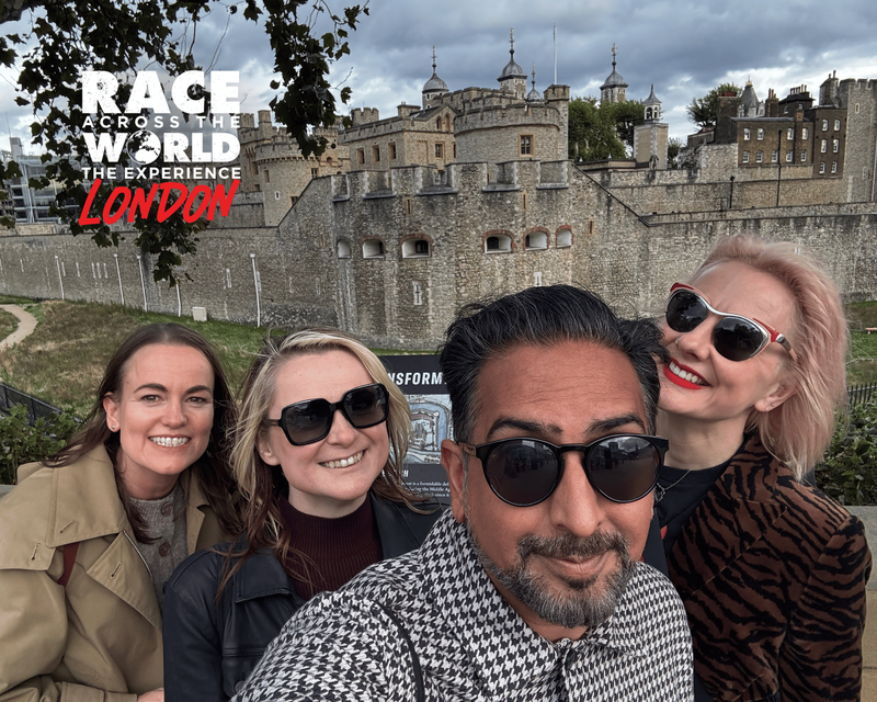race-across-the-world-experience-team-selfie-06