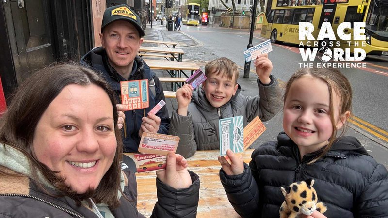 team-playing-race-across-the-world-the-experience-in-Manchester-08