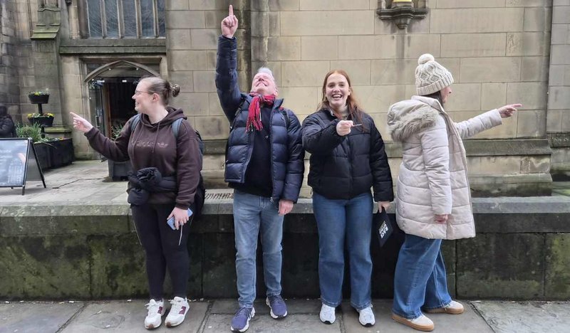 team-playing-race-across-the-world-the-experience-in-manchester