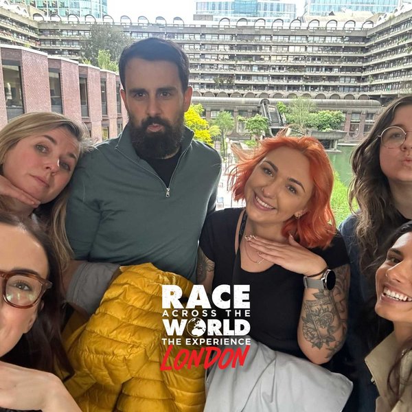 team-playing-race-across-the-world-the-experience-001