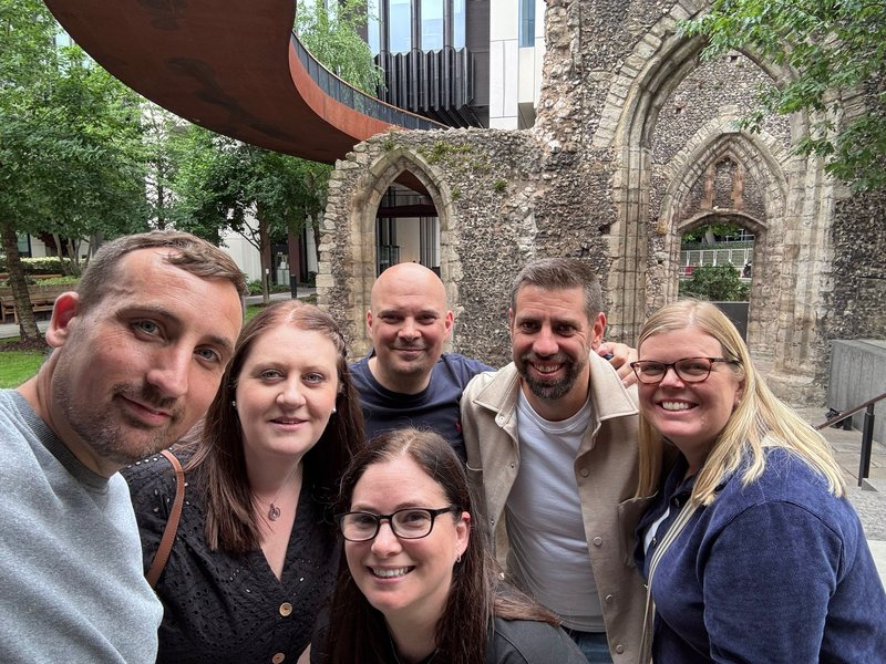 why-the-race-across-the-world-experience-is-great-for-team-building